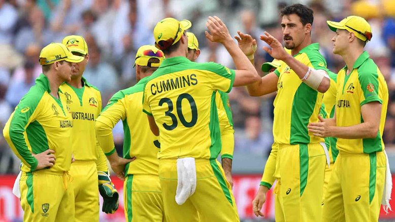 Mitchell Starc celebrates with his team mates